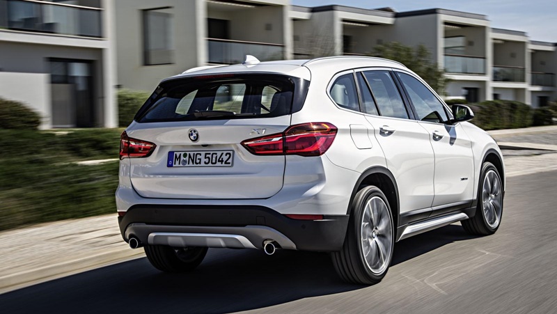 2016-BMW-X1-xDrive-20d-rear-three-quarters-right-in-motion-second-image